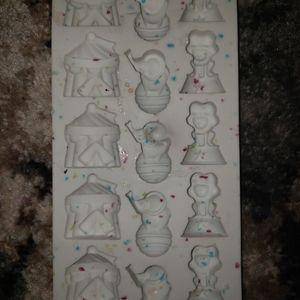 Resin earring comissions!